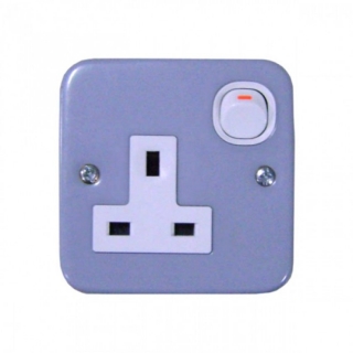 ESM15 - Bộ ổ cắm đơn 3 chấu 13A có công tắc, mặt kim loại ESM15 - Bộ ổ cắm đơn 3 chấu 13A có công tắc, mặt kim loại