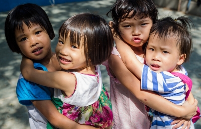 Cái Tết không mai, đào của lũ trẻ mồ côi Cái Tết không mai, đào của lũ trẻ mồ côi